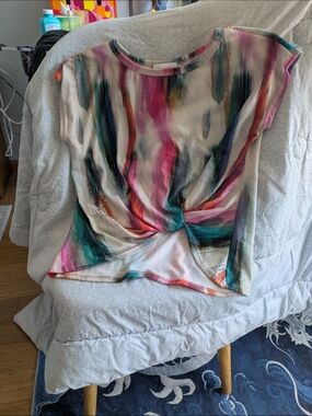 Women's Twist-Front Brushstroke Print Top - Multicolor